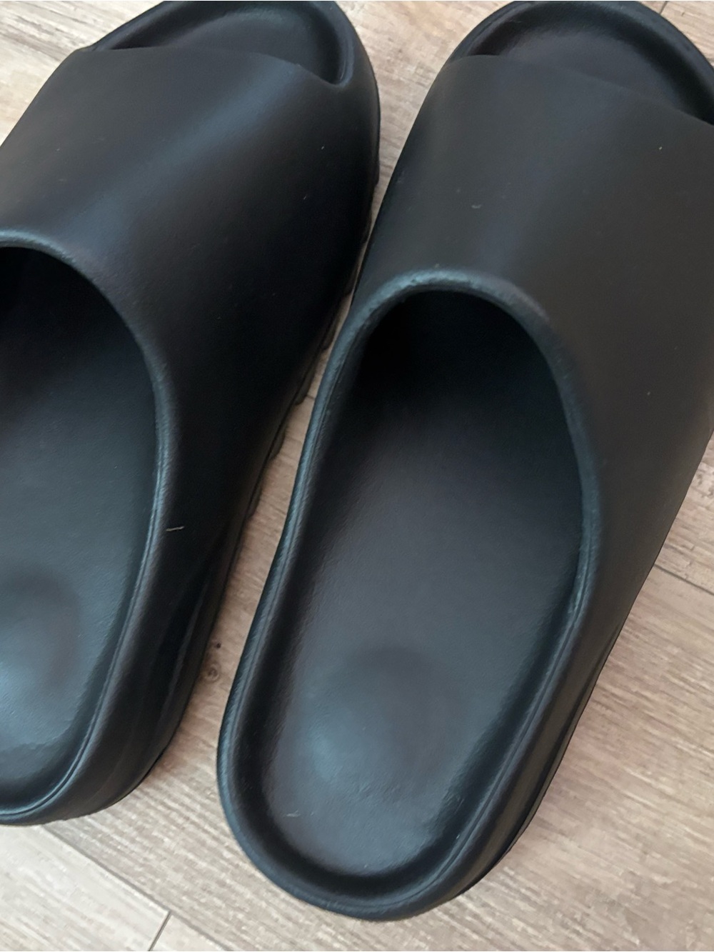 Yeezy Black Slide Sandals - Picture 2 of 5